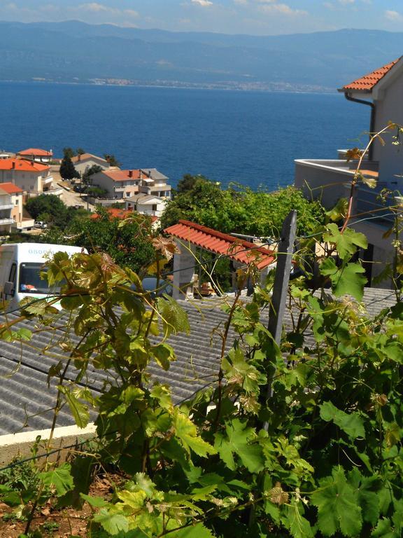 Apartment Andrija Vrbnik Exterior foto